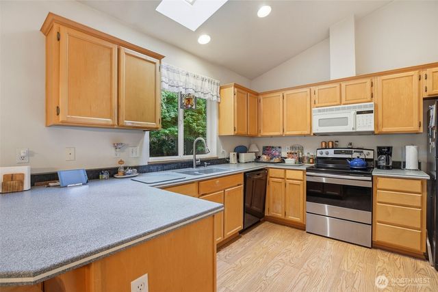 19910 SE 260th Court, Covington, WA 98042