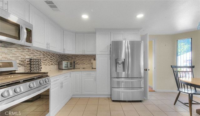 16 Sunset Ridge, Pomona, CA 91766