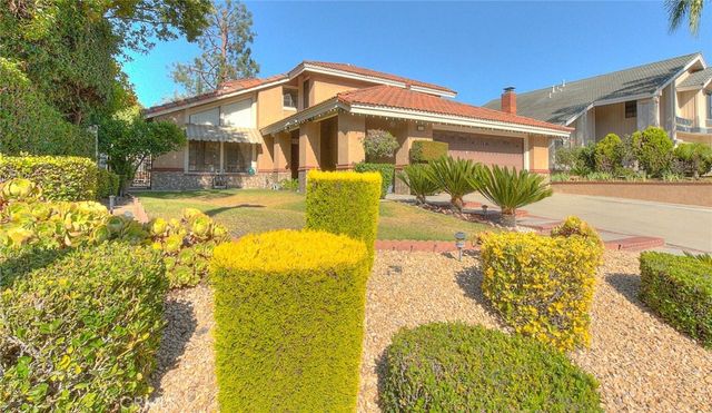 16 Sunset Ridge, Pomona, CA 91766