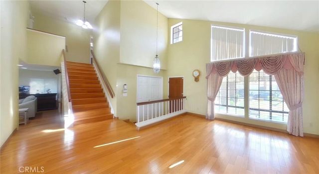 16 Sunset Ridge, Pomona, CA 91766