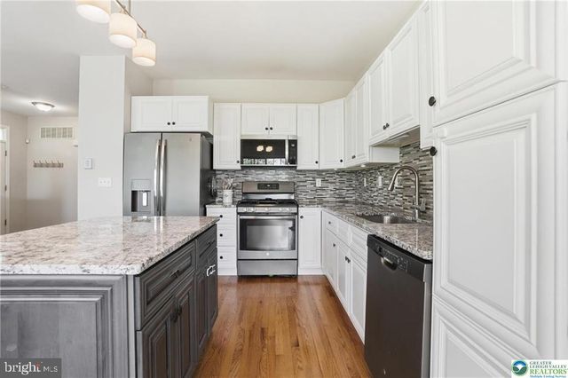 321 E 3RD ST, Avondale, PA 19311