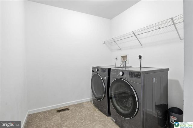 321 E 3RD ST, Avondale, PA 19311