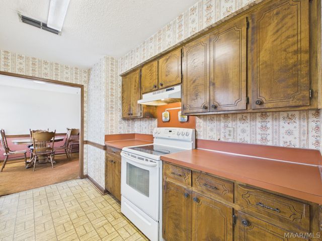 1814 Jenny Drive, Prattville, AL 36066
