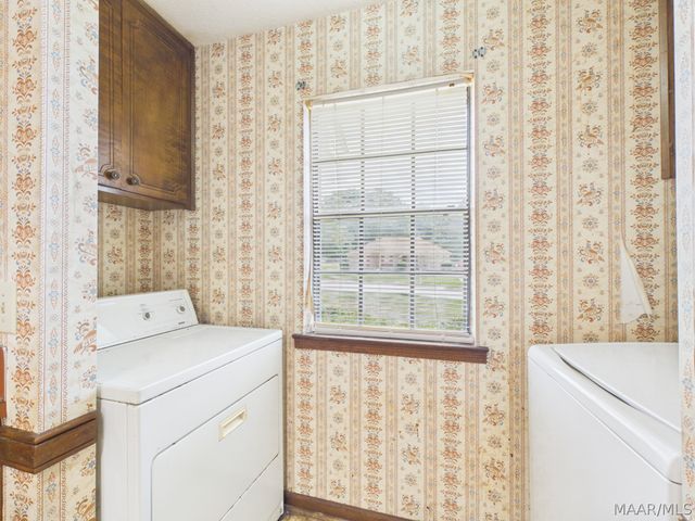 1814 Jenny Drive, Prattville, AL 36066