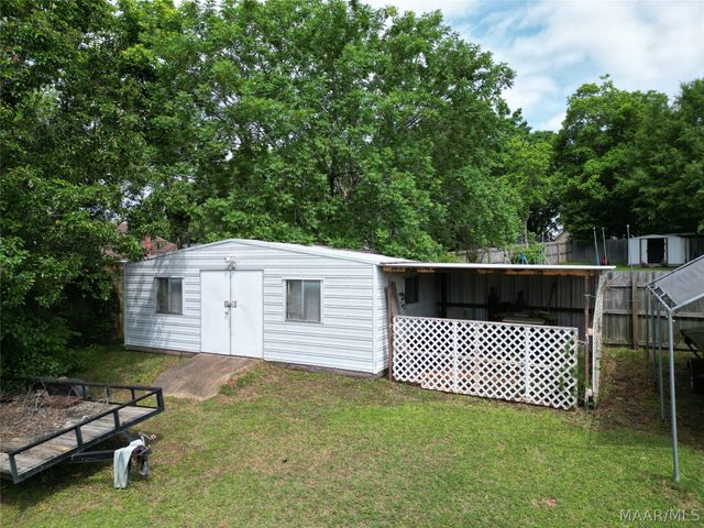 1814 Jenny Drive, Prattville, AL 36066