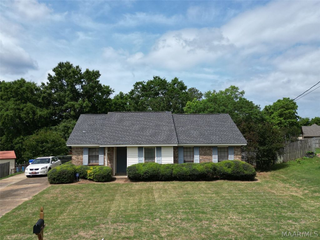 1814 Jenny Drive, Prattville, AL 36066