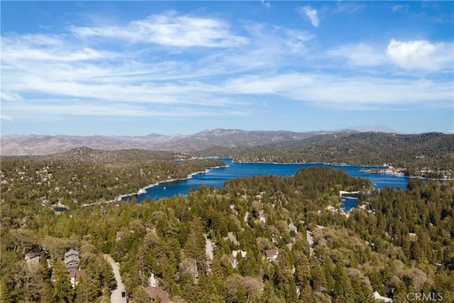 788 Crown, Lake Arrowhead, CA 92352