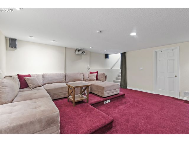 2701 Se COOKE Rd, Milwaukie, OR 97267