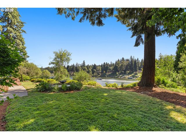 2701 Se COOKE Rd, Milwaukie, OR 97267
