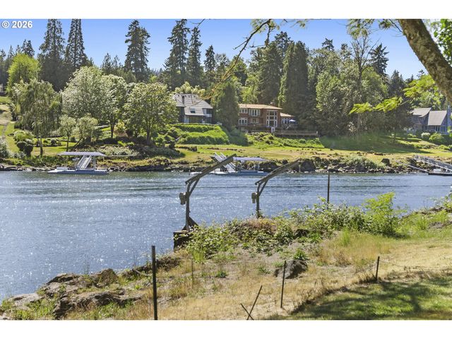 2701 Se COOKE Rd, Milwaukie, OR 97267