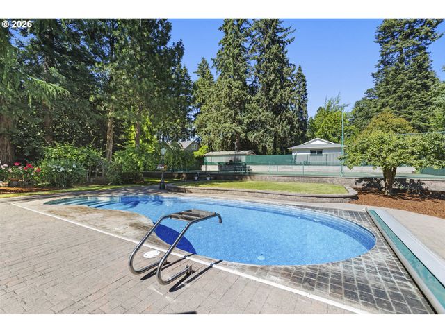 2701 Se COOKE Rd, Milwaukie, OR 97267