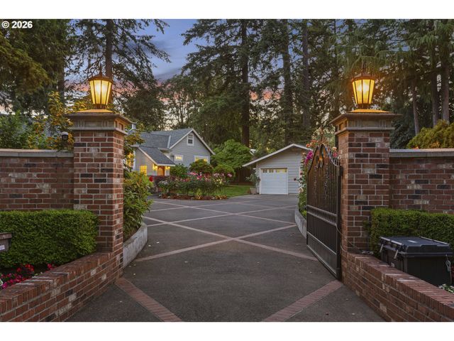 2701 Se COOKE Rd, Milwaukie, OR 97267