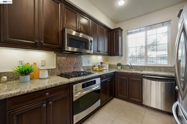 2930 Kobio Dr, Concord, CA 94519