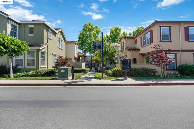 2930 Kobio Dr, Concord, CA 94519