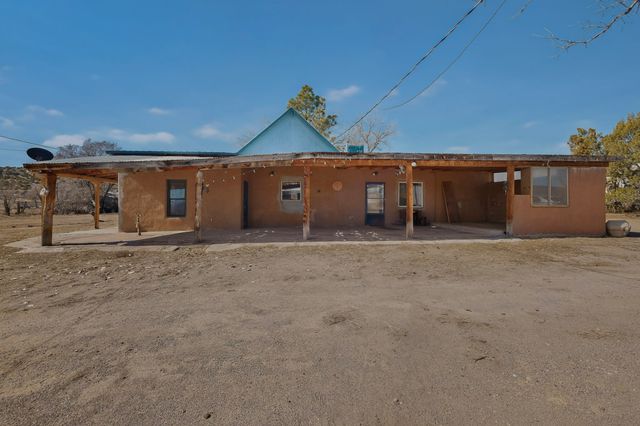 458 County Road 1, Hernandez, NM 87532
