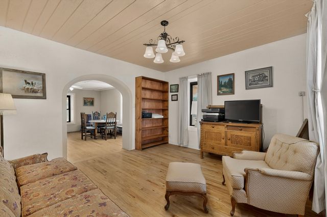 458 County Road 1, Hernandez, NM 87532