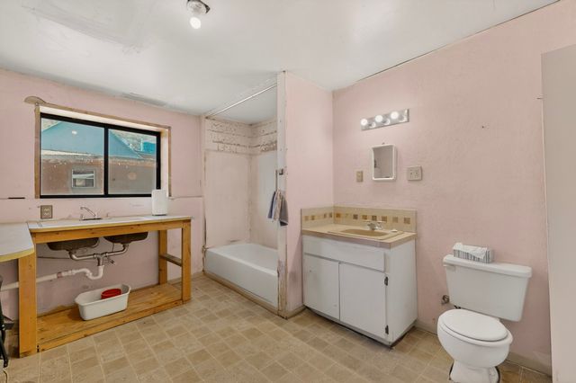 458 County Road 1, Hernandez, NM 87532