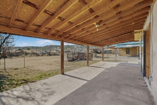 458 County Road 1, Hernandez, NM 87532