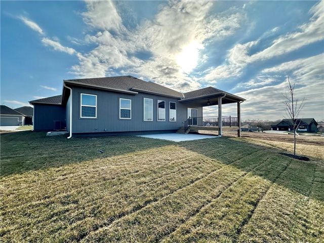 11804 E 231st Street, Peculiar, MO 64078