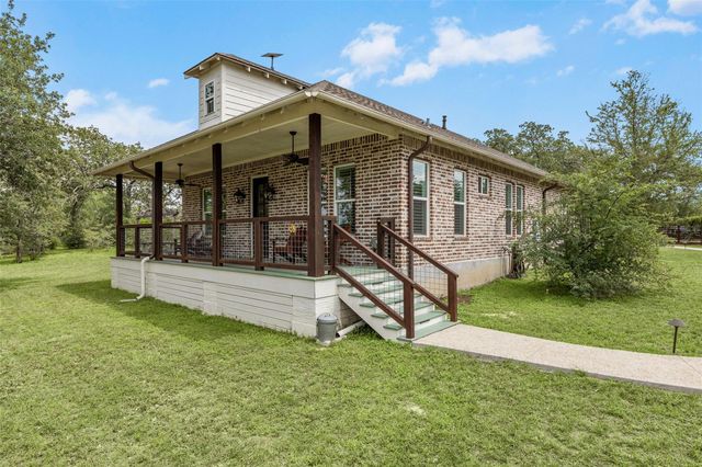 901 Spanish Oaks Blvd BLVD, Lockhart, TX 78644