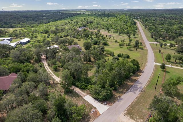 901 Spanish Oaks Blvd BLVD, Lockhart, TX 78644