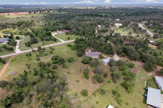 901 Spanish Oaks Blvd BLVD, Lockhart, TX 78644