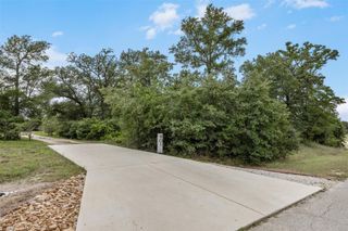 901 Spanish Oaks Blvd BLVD, Lockhart, TX 78644