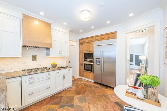 16 Upper Mountain Ave, Montclair Twp., NJ 07042