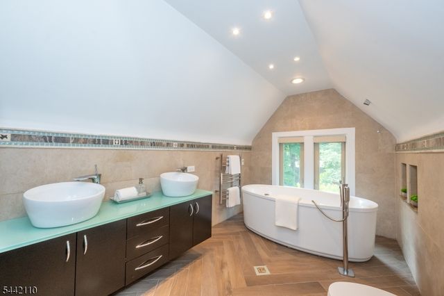 16 Upper Mountain Ave, Montclair Twp., NJ 07042