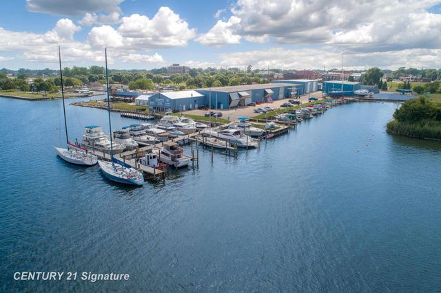 1111 N Water Street 403, Bay City, MI 48707