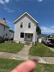 1615 E 48th Street, Ashtabula, OH 44004