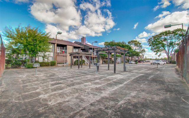 6633 W Airport Boulevard 1008, Houston, TX 77035