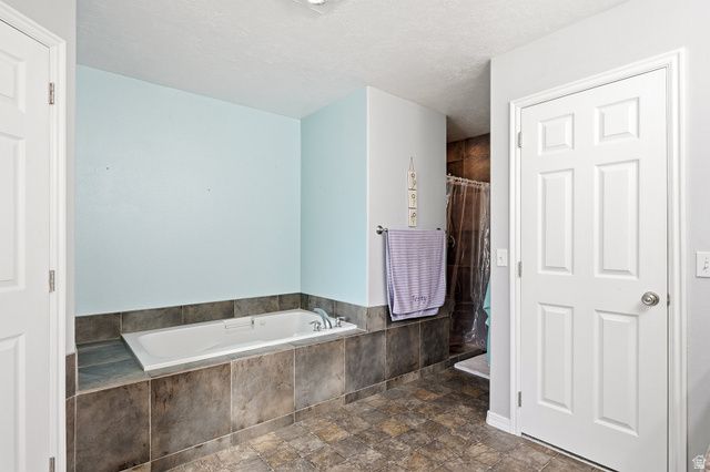 5222 N TOMAHAWK DR, Enoch, UT 84721