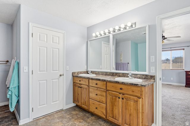 5222 N TOMAHAWK DR, Enoch, UT 84721