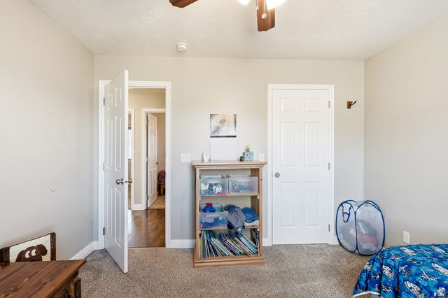 5222 N TOMAHAWK DR, Enoch, UT 84721