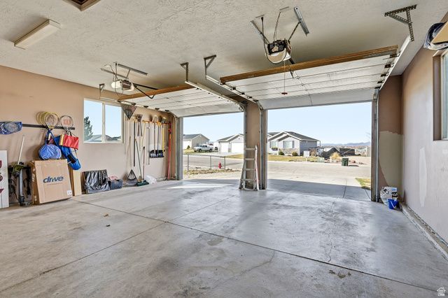 5222 N TOMAHAWK DR, Enoch, UT 84721