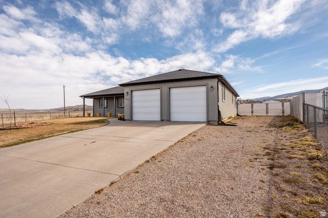 5222 N TOMAHAWK DR, Enoch, UT 84721