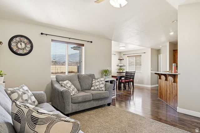 5222 N TOMAHAWK DR, Enoch, UT 84721