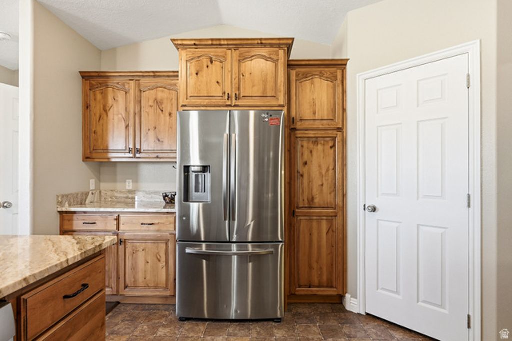 Image 15 of property listing at 5222 N TOMAHAWK DR, Enoch, UT 84721