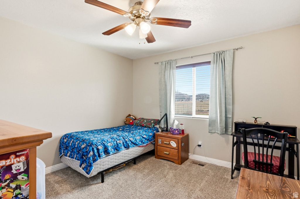 Image 27 of property listing at 5222 N TOMAHAWK DR, Enoch, UT 84721