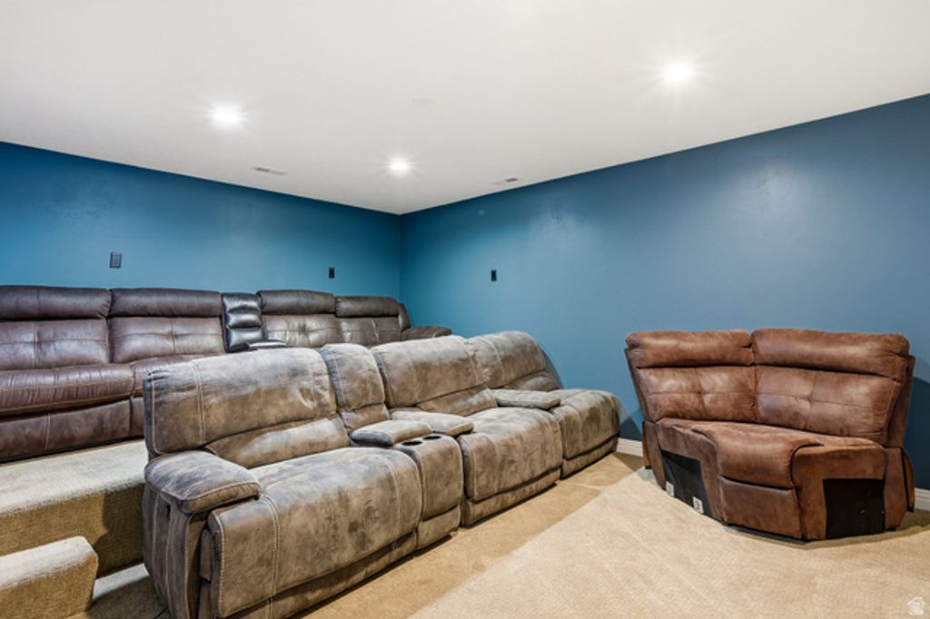 Image 38 of property listing at 5222 N TOMAHAWK DR, Enoch, UT 84721
