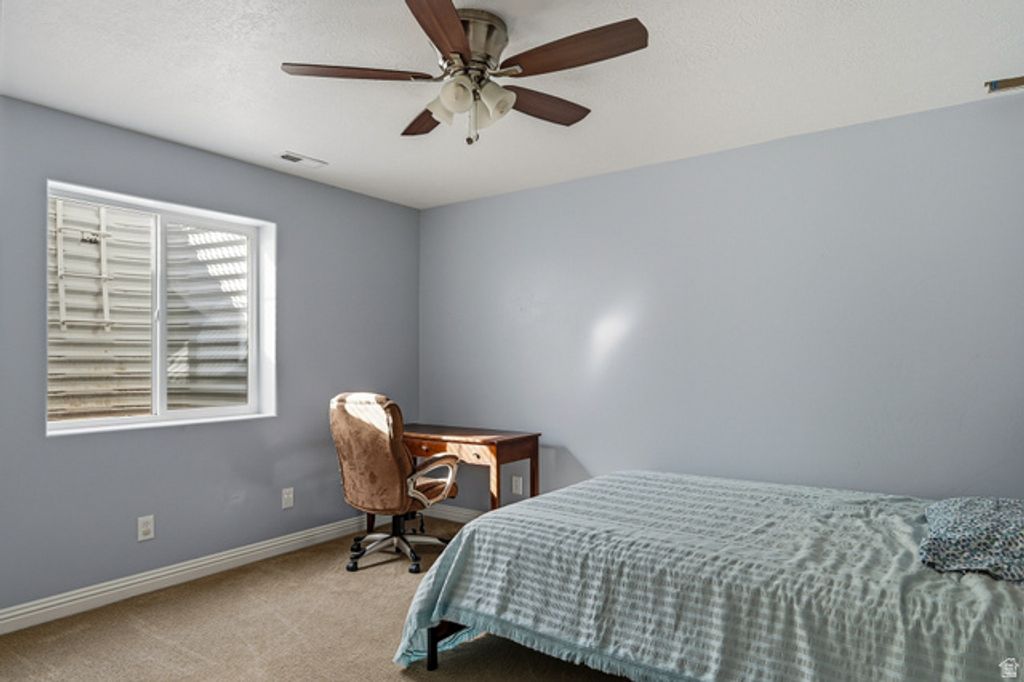 Image 40 of property listing at 5222 N TOMAHAWK DR, Enoch, UT 84721