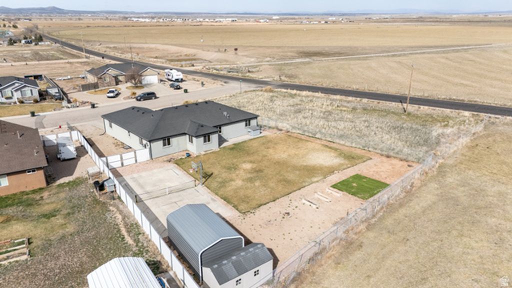 Image 59 of property listing at 5222 N TOMAHAWK DR, Enoch, UT 84721