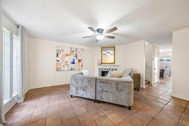 17116 Beaver Springs Drive 7, Houston, TX 77090