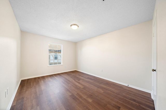 17116 Beaver Springs Drive 7, Houston, TX 77090