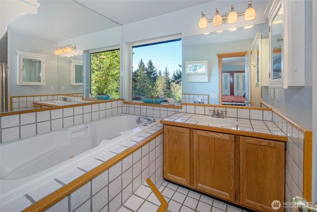 93 Heather Court, Friday Harbor, WA 98250