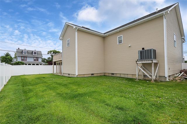 370 Rider Avenue, Patchogue, NY 11772