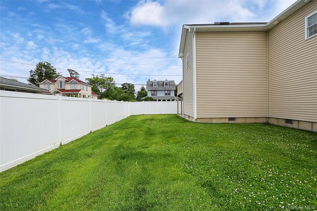 370 Rider Avenue, Patchogue, NY 11772