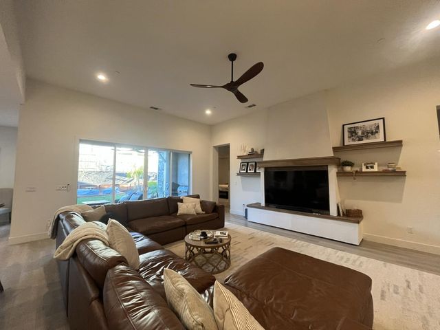 3078 Orange Grove Ter, Lincoln, CA 95648