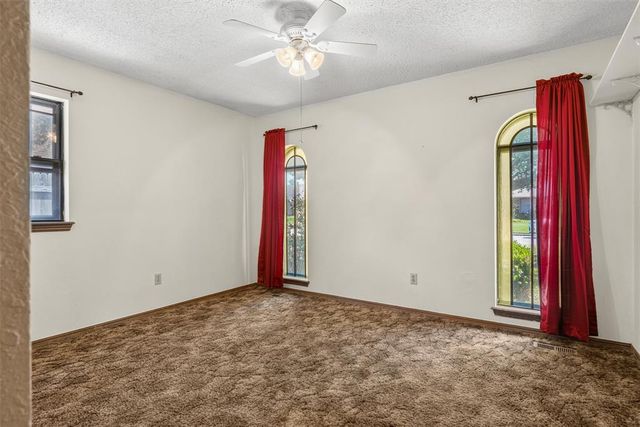 25 Corona Drive, Oklahoma City, OK 73149